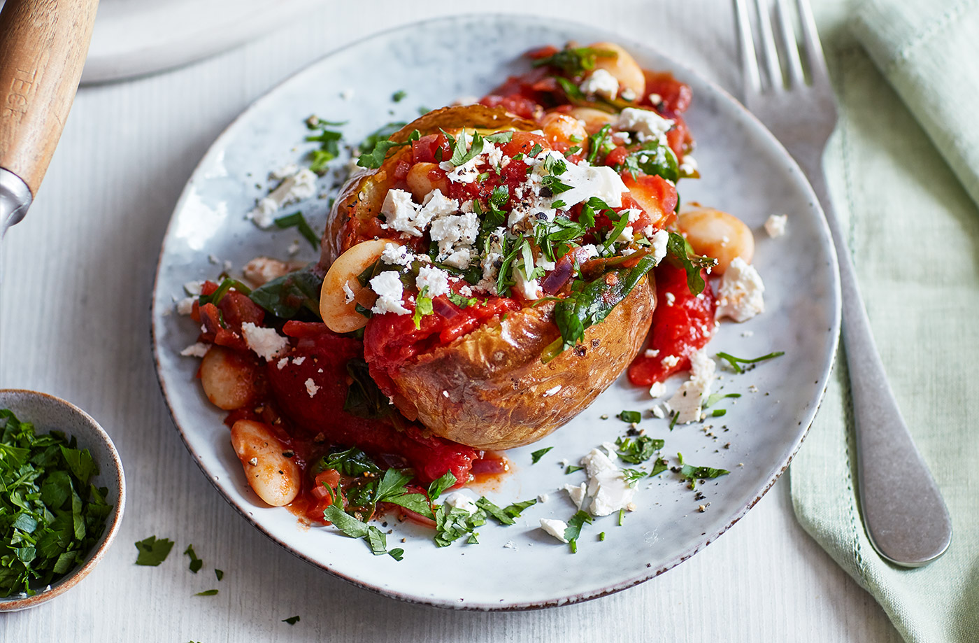 1400x919 Baked potatoes with tomato butterbeans recipe