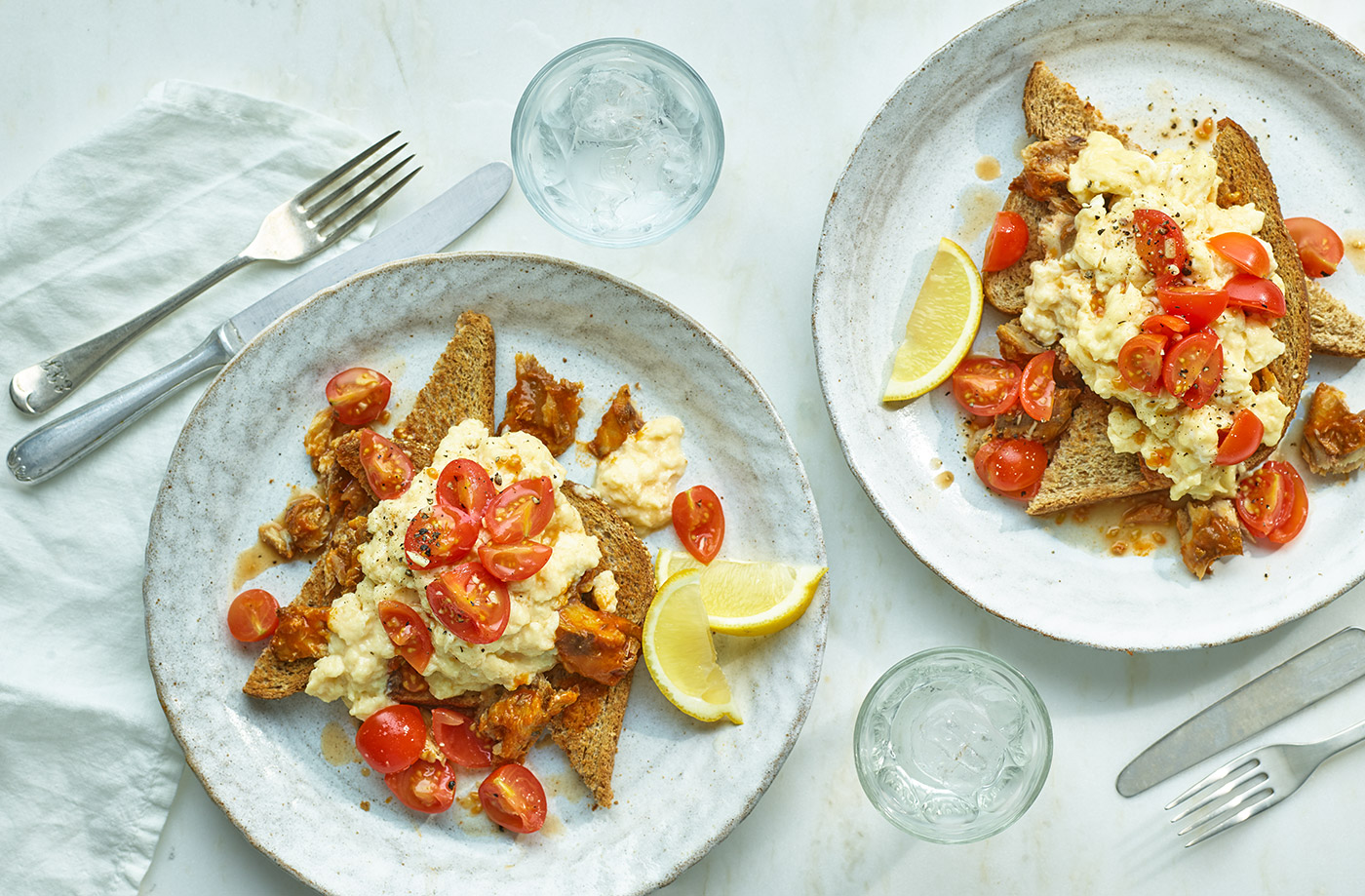 1400x919 Sardines and scrambled eggs with spicy tomatoes