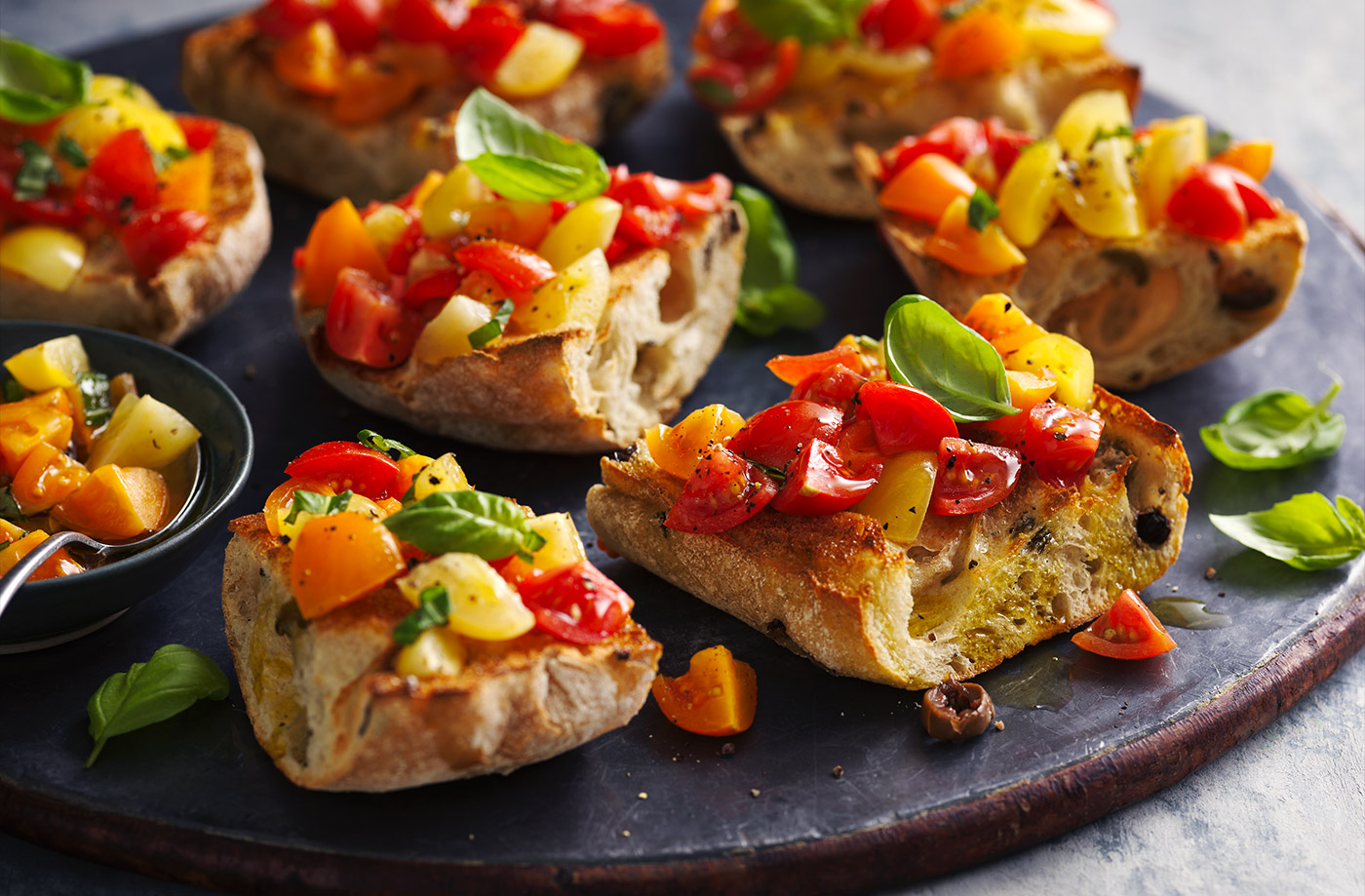 1400x919 Tomato & basil bruscetta