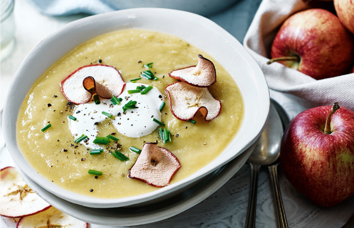 472x310 Parsnip and Apple Soup