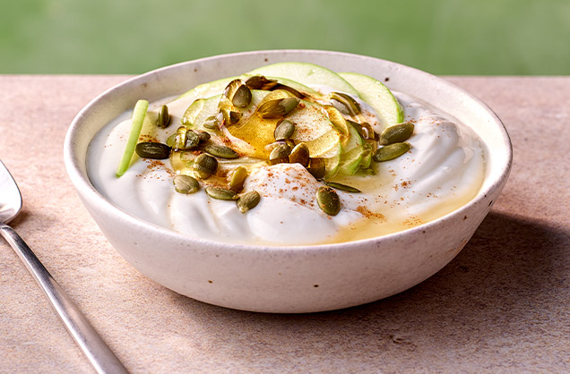 636x418 Apple & Pumpkin seeds