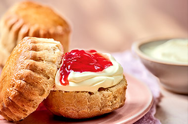 Air-fryer cream soda scones
