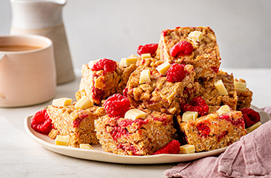Caramelised biscuit rice crispy bites