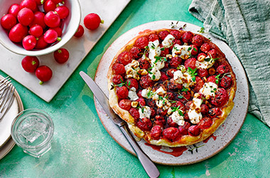 Caramelised radish and goat's cheese tarte Tatin