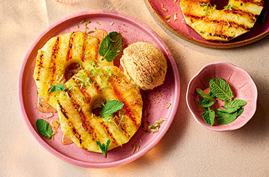Cinnamon-spiced barbecued pineapple