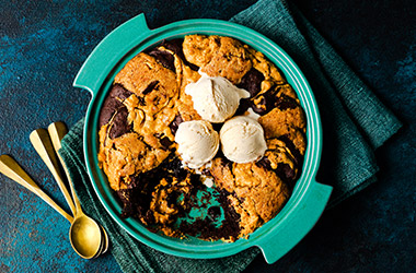 Dark chocolate and peanut butter 'brookie'