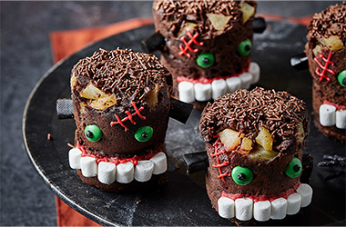 Frankenstein mug cakes