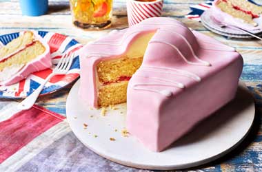 Giant fondant fancy