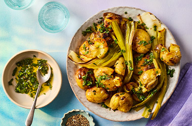 Herby crushed potatoes with leeks