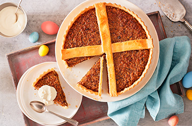 Hot cross bun treacle tart