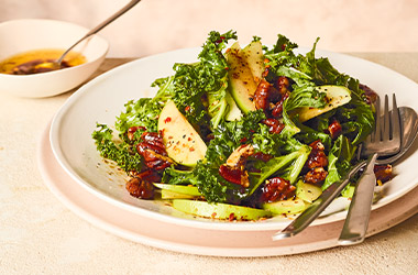 Kale and apple salad with sesame dressing