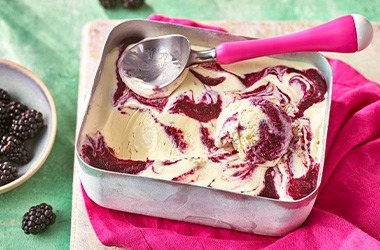 No-churn blackberry and cinnamon ripple ice cream