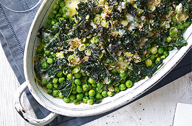 Peas with kale and Stilton