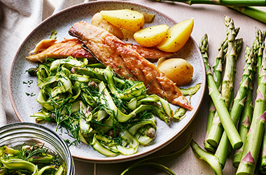 Quick pickled asparagus