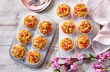 Rhubarb and custard muffins