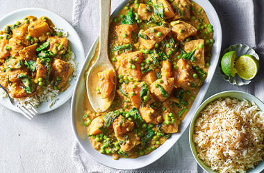 Slow-cooker satay curry