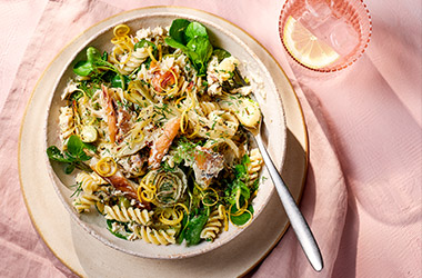 Smoked mackerel and roasted fennel pasta salad