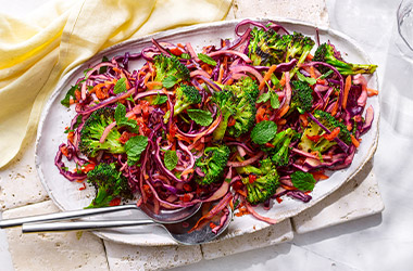 What is broccoli and how to cook it?