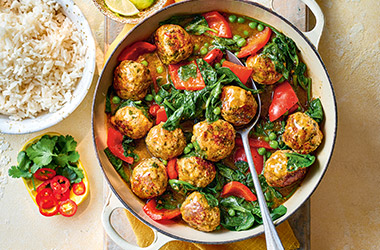 Spiced meatball green curry