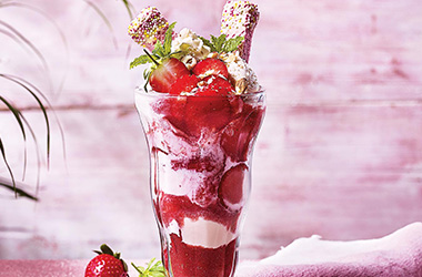 Strawberry sharing sundae