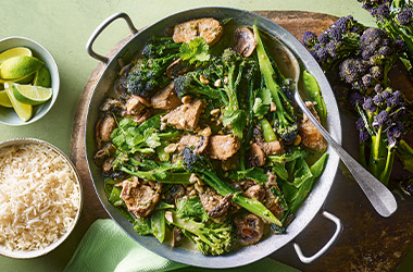 Thai green pork and broccoli curry