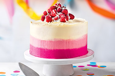 White chocolate and raspberry cake