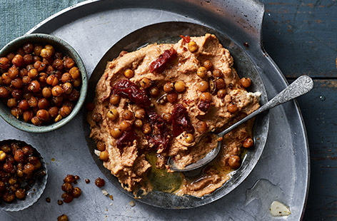 Sundried tomato houmous with crispy chickpeas