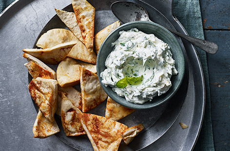 Whipped cheese with pitta chips