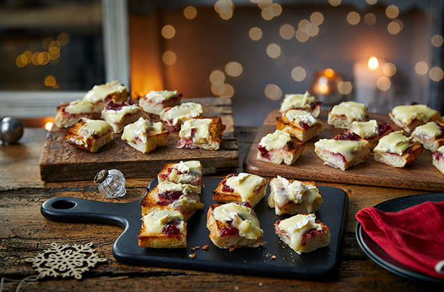 Brie and cranberry focaccia bites