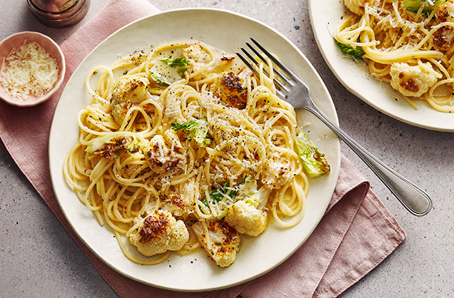 Cauliflower cheese and black pepper pasta