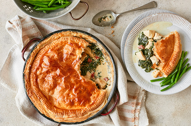 Creamy chicken, chorizo and spinach pie