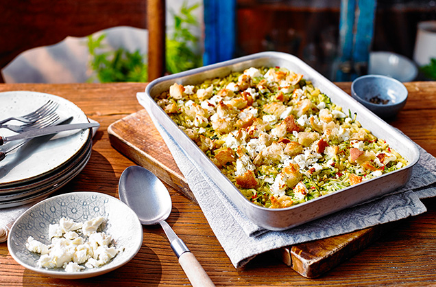 Courgette orzo traybakes