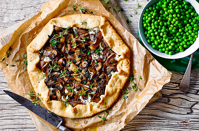 Creamy mushroom open pie recipe