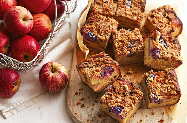 Apple and blackberry crumble cake recipe