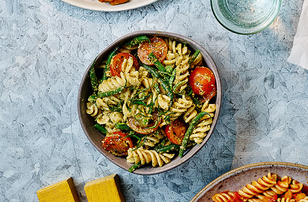 Green bean pesto pasta