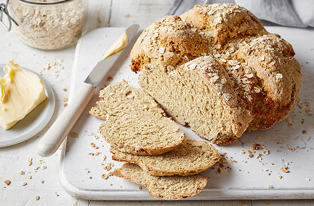 Oaty soda bread