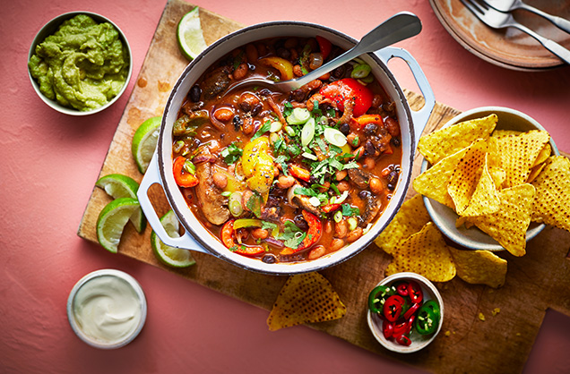 Smoky bean chilli