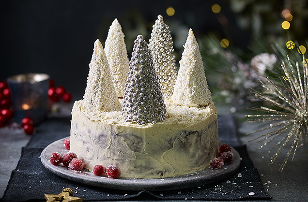 Sparkly Christmas forest cake