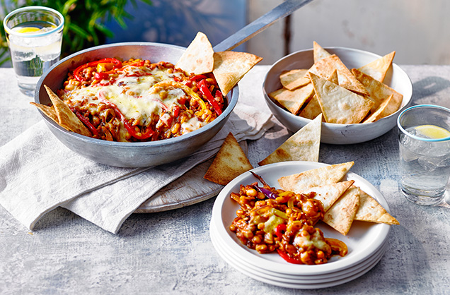 Wednesday: Spicy Mexican beans with tortilla nachos