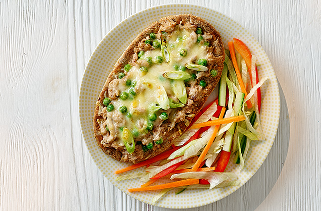 Tuna melt pittas with rainbow salad