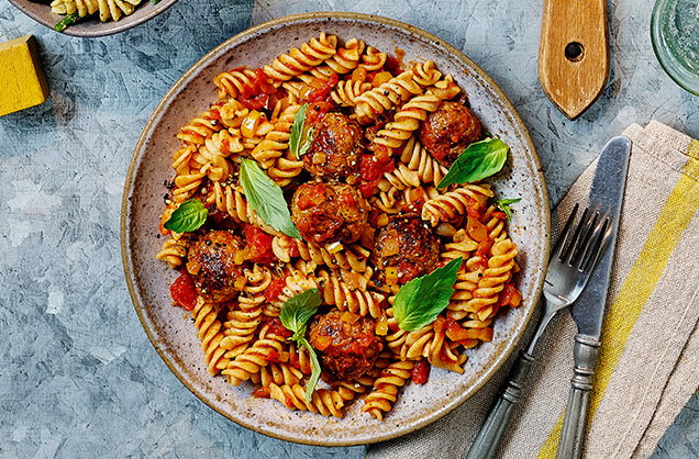 Turkey meatballs with pasta and hidden veg