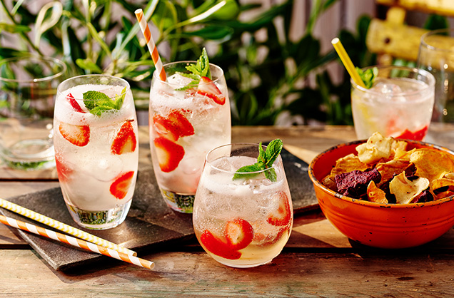 Strawberry, lemongrass and ginger spritz