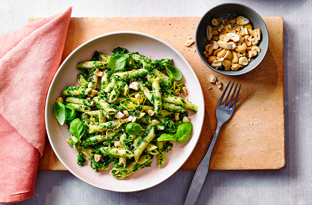 Basil and cashew pesto pasta