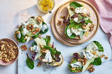 Pear, blue cheese and walnut open sandwich