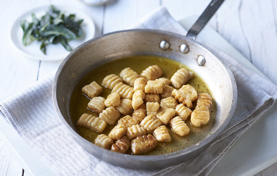 Cook the gnocchi