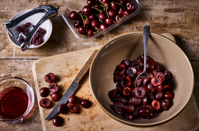 Prepare the cherries
