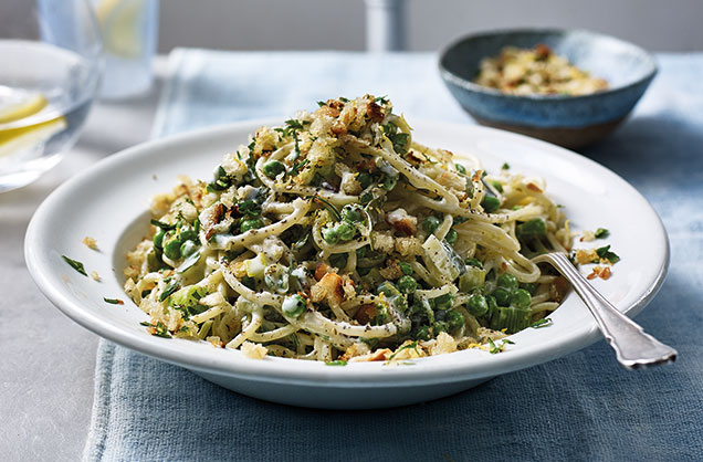 Lemony pea spaghetti