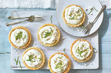 Mini lime meringue tarts