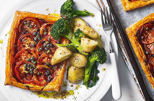 Tomato tarts with mustard potatoes