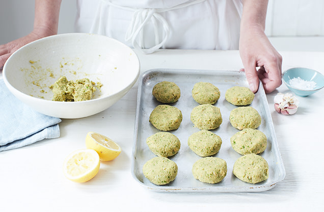 Shape the falafels